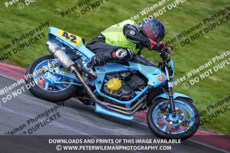 cadwell no limits trackday;cadwell park;cadwell park photographs;cadwell trackday photographs;enduro digital images;event digital images;eventdigitalimages;no limits trackdays;peter wileman photography;racing digital images;trackday digital images;trackday photos
